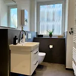 Modernes 6 Personen Zentral 65qm Wlan Gehobene Ausstattung Apartamento *