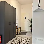 Modernes 6 Personen Zentral 65qm Wlan Gehobene Ausstattung Apartamento *