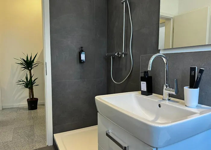 Modernes 6 Personen Zentral 65qm Wlan Gehobene Ausstattung *